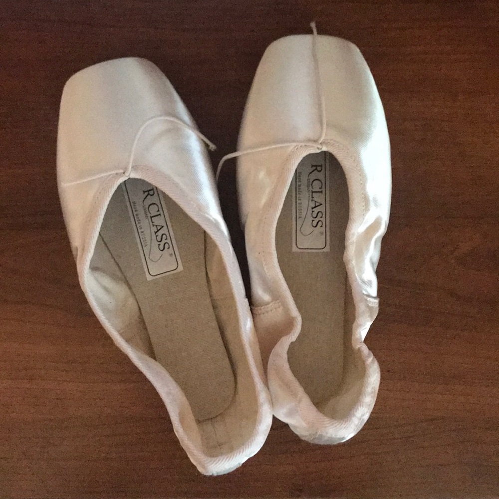 Russian Pointe Muze Pointe Shoes